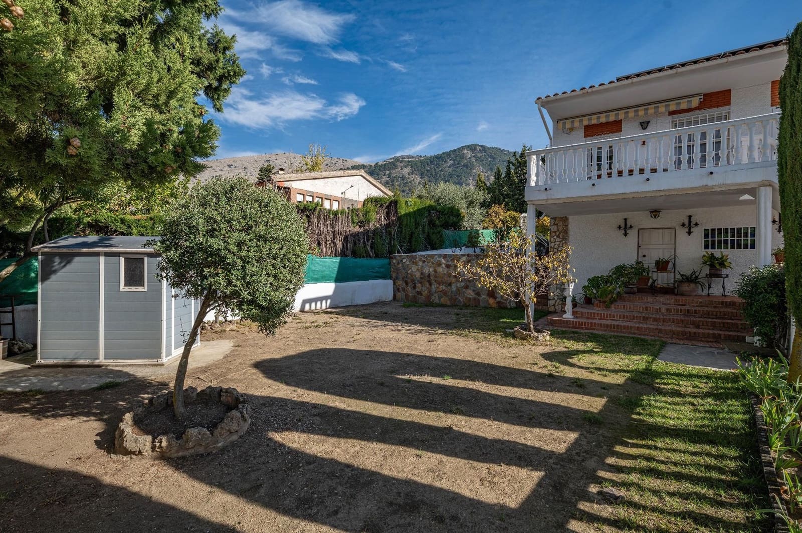 5 sovrum Villa till salu i Alfacar med pool garage - 290 000 € (Ref: 9640660)