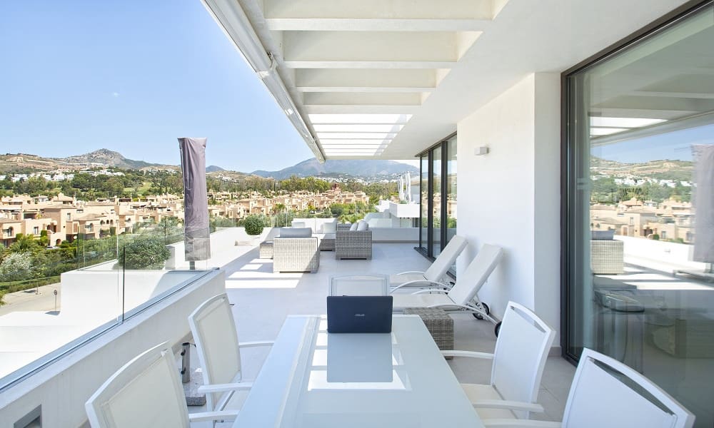 3 bedroom Apartment for sale in Estepona with pool garage - € 940,000 (Ref: 6211435)