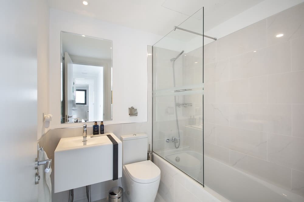 3 bedroom Apartment for sale in Estepona with pool garage - € 940,000 (Ref: 6211435)