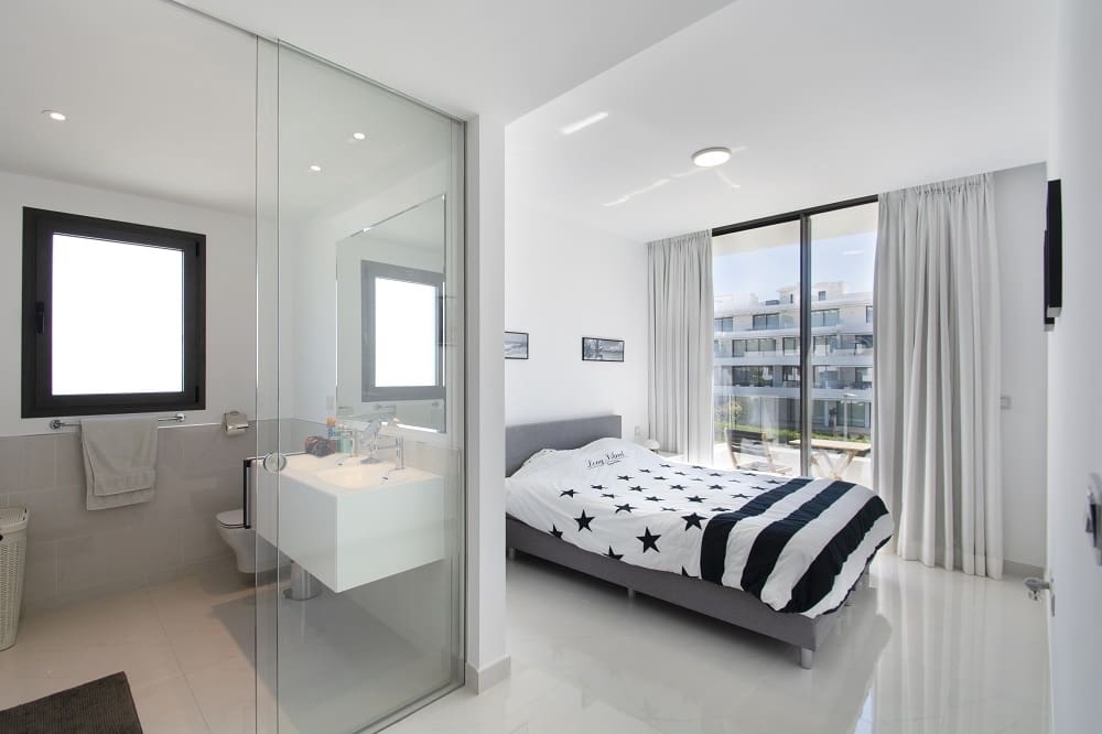 3 bedroom Apartment for sale in Estepona with pool garage - € 940,000 (Ref: 6211435)