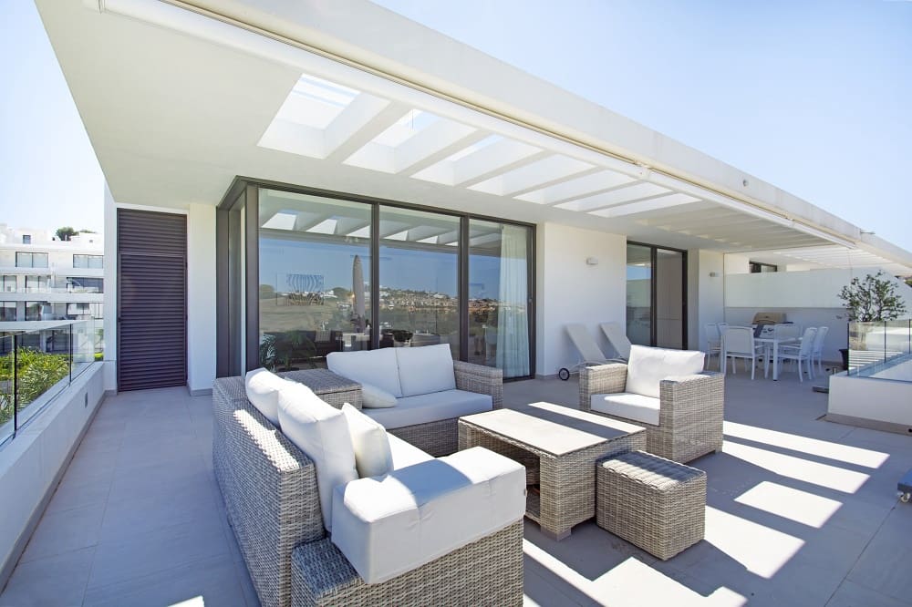 3 bedroom Apartment for sale in Estepona with pool garage - € 940,000 (Ref: 6211435)