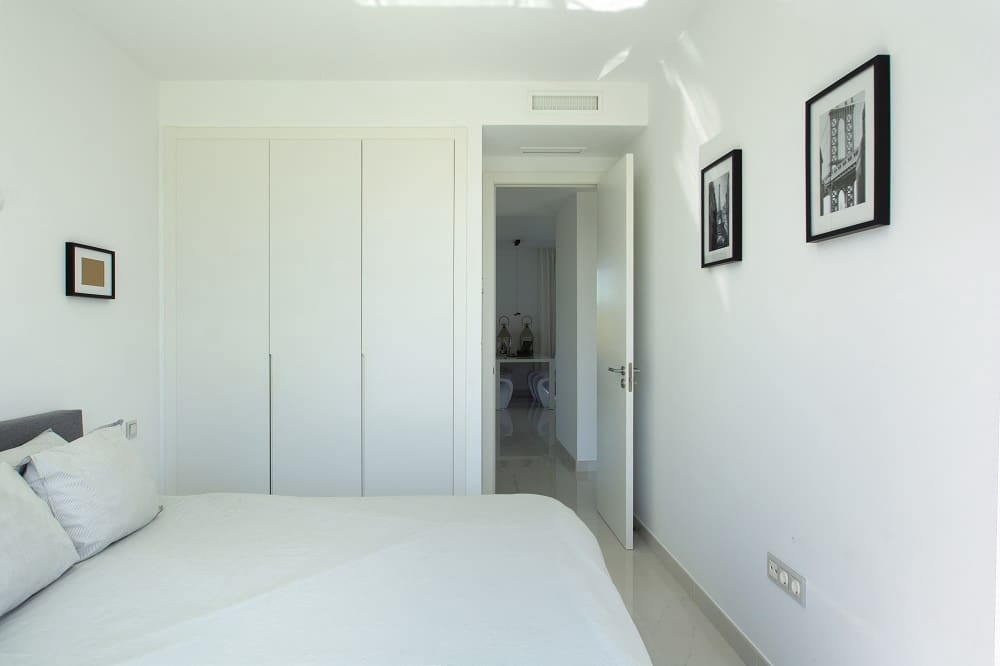 3 bedroom Apartment for sale in Estepona with pool garage - € 940,000 (Ref: 6211435)