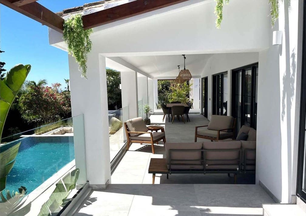 4 soveværelse Villa til salg i El Rosario med swimmingpool garage - € 2.650.000 (Ref: 7107268)