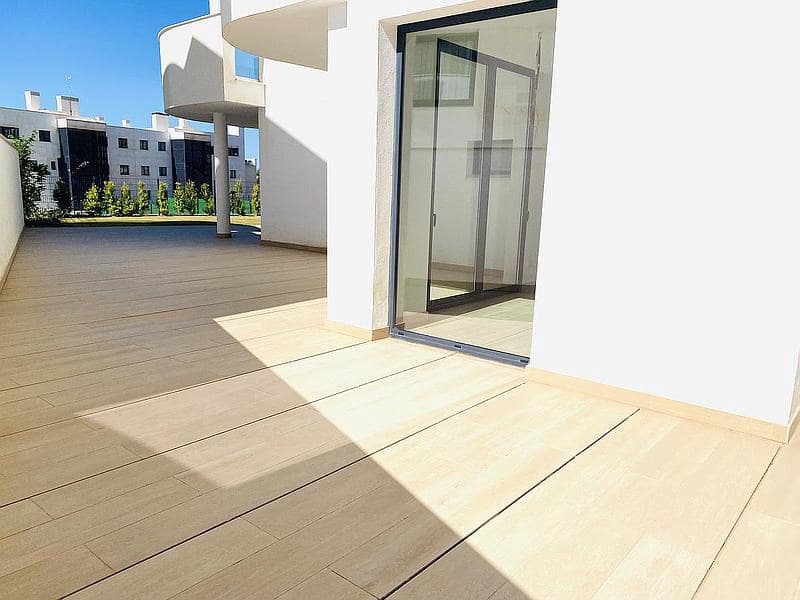 3 bedroom Apartment for sale in Fuengirola with pool garage - € 730,000 (Ref: 7449897)