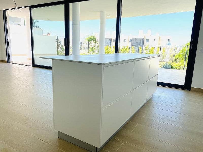 3 bedroom Apartment for sale in Fuengirola with pool garage - € 730,000 (Ref: 7449897)