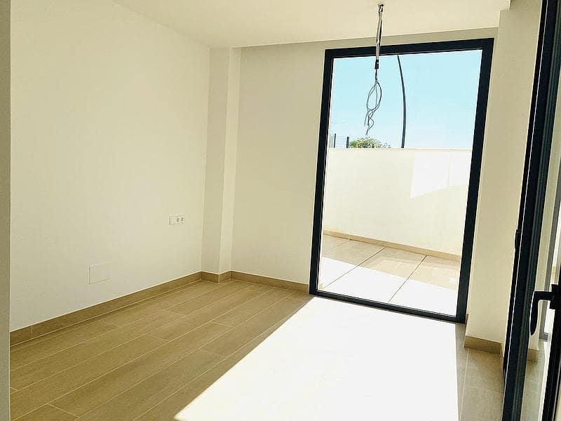 3 bedroom Apartment for sale in Fuengirola with pool garage - € 730,000 (Ref: 7449897)