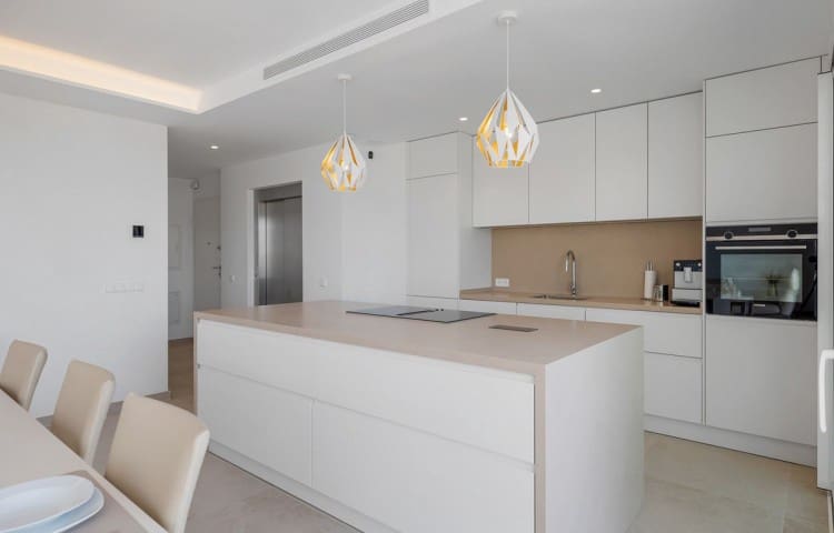 3 soverom Penthouse til salgs i Benalmadena med svømmebasseng garasje - € 1 295 000 (Ref: 7622991)