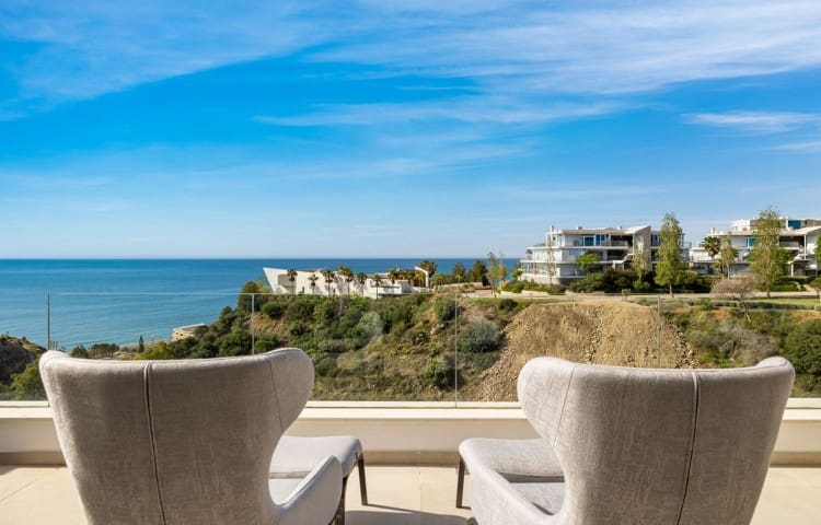 3 soverom Penthouse til salgs i Benalmadena med svømmebasseng garasje - € 1 295 000 (Ref: 7622991)