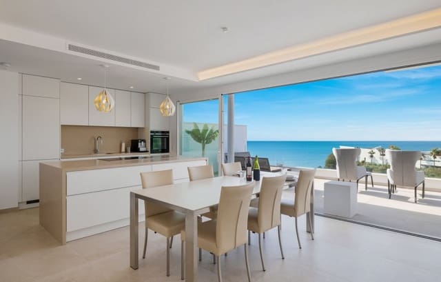 3 soverom Penthouse til salgs i Benalmádena med svømmebasseng garasje - € 1 295 000 (Ref: 7622991)