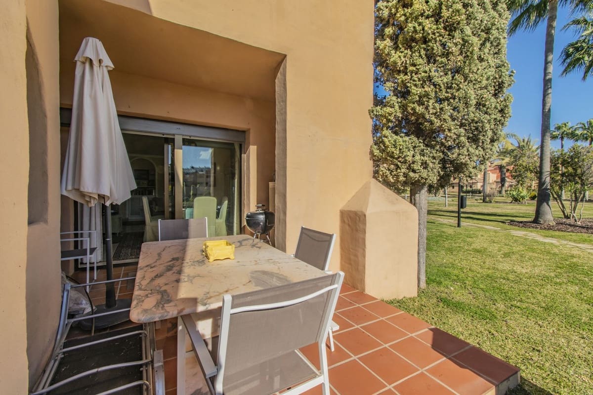 4 makuuhuone Huoneisto myytävänä paikassa Estepona mukana uima-altaan 
autotalli - 455 000 € (Ref: 7692228)