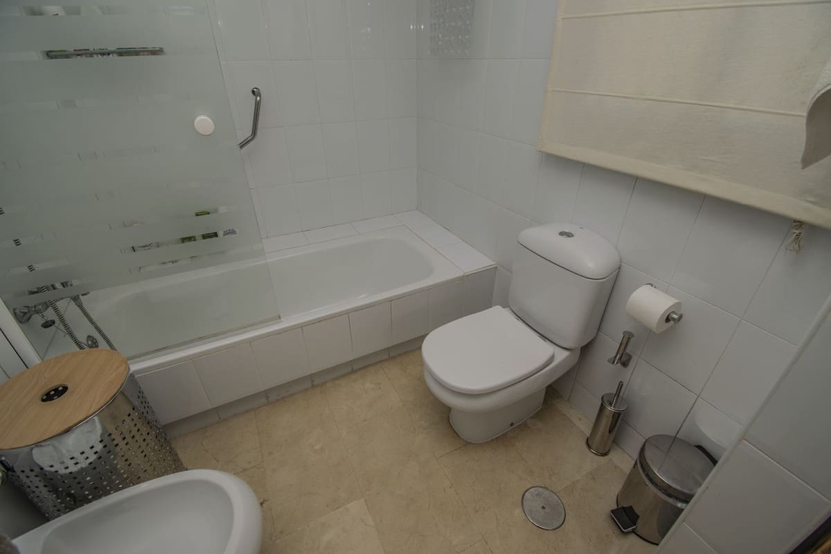 4 makuuhuone Huoneisto myytävänä paikassa Estepona mukana uima-altaan 
autotalli - 455 000 € (Ref: 7692228)