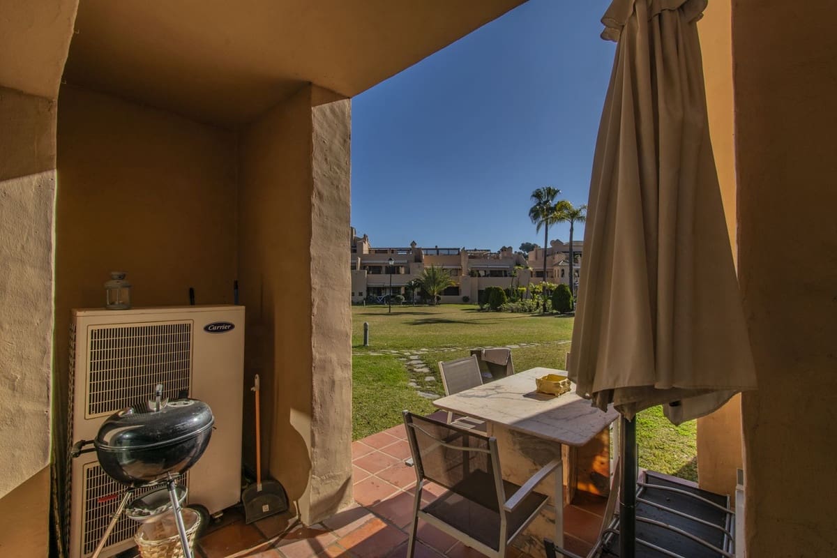 4 makuuhuone Huoneisto myytävänä paikassa Estepona mukana uima-altaan 
autotalli - 455 000 € (Ref: 7692228)