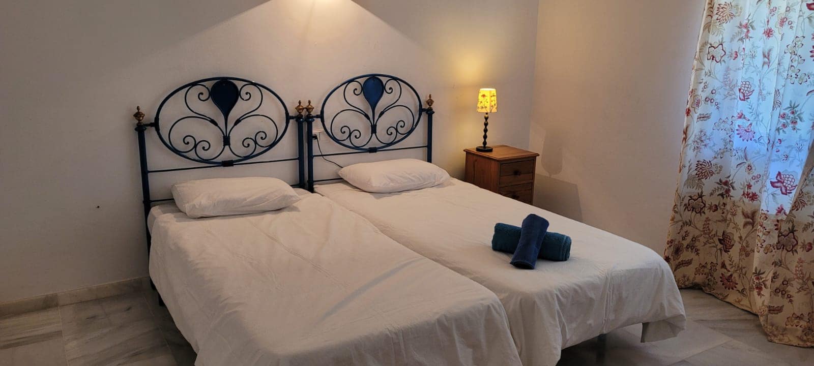 4 soveværelse Villa til salg i Marbella med swimmingpool garage - € 925.000 (Ref: 8015034)