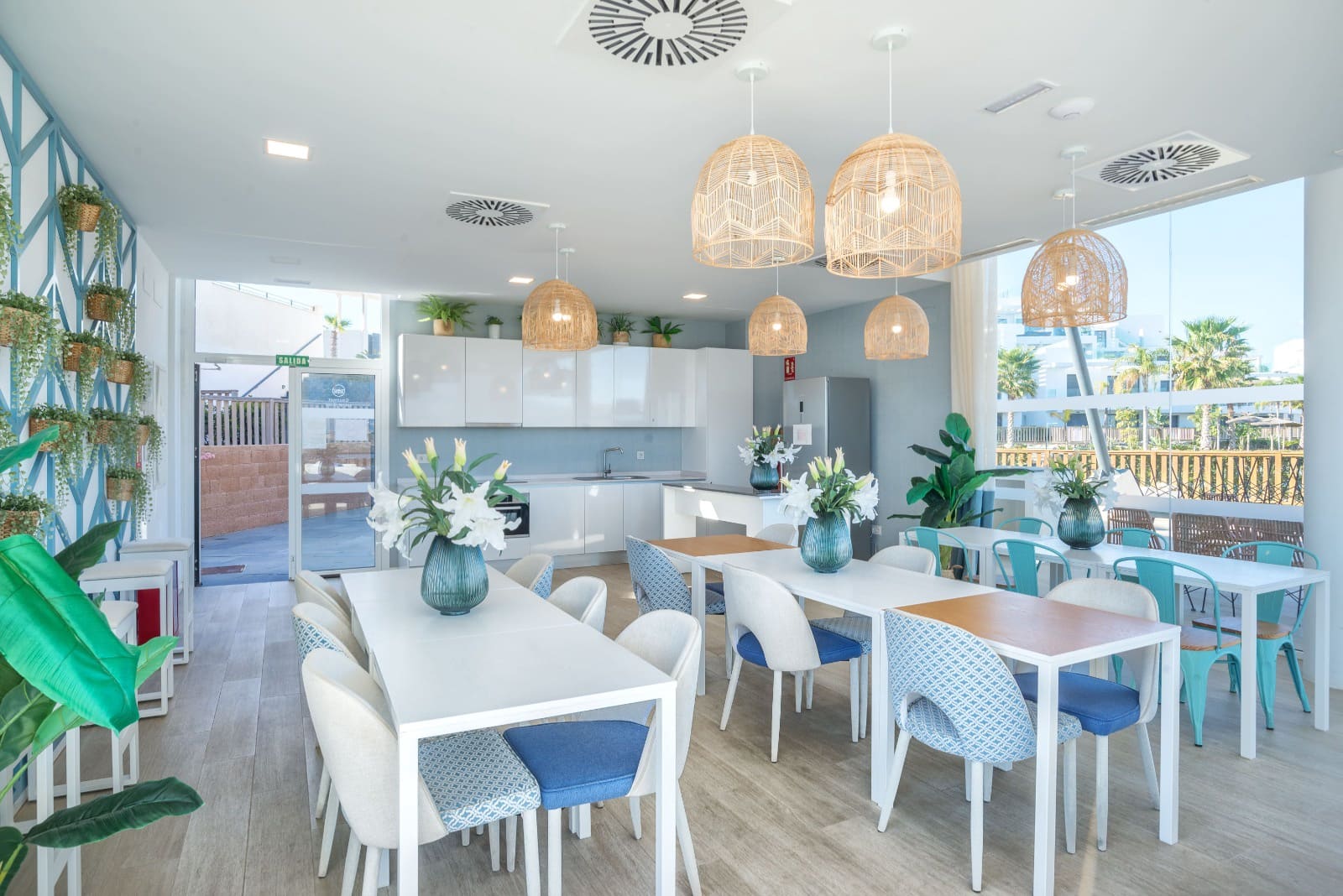 3 makuuhuone Huoneisto myytävänä paikassa La Cala de Mijas mukana uima-altaan 
autotalli - 649 000 € (Ref: 8226864)