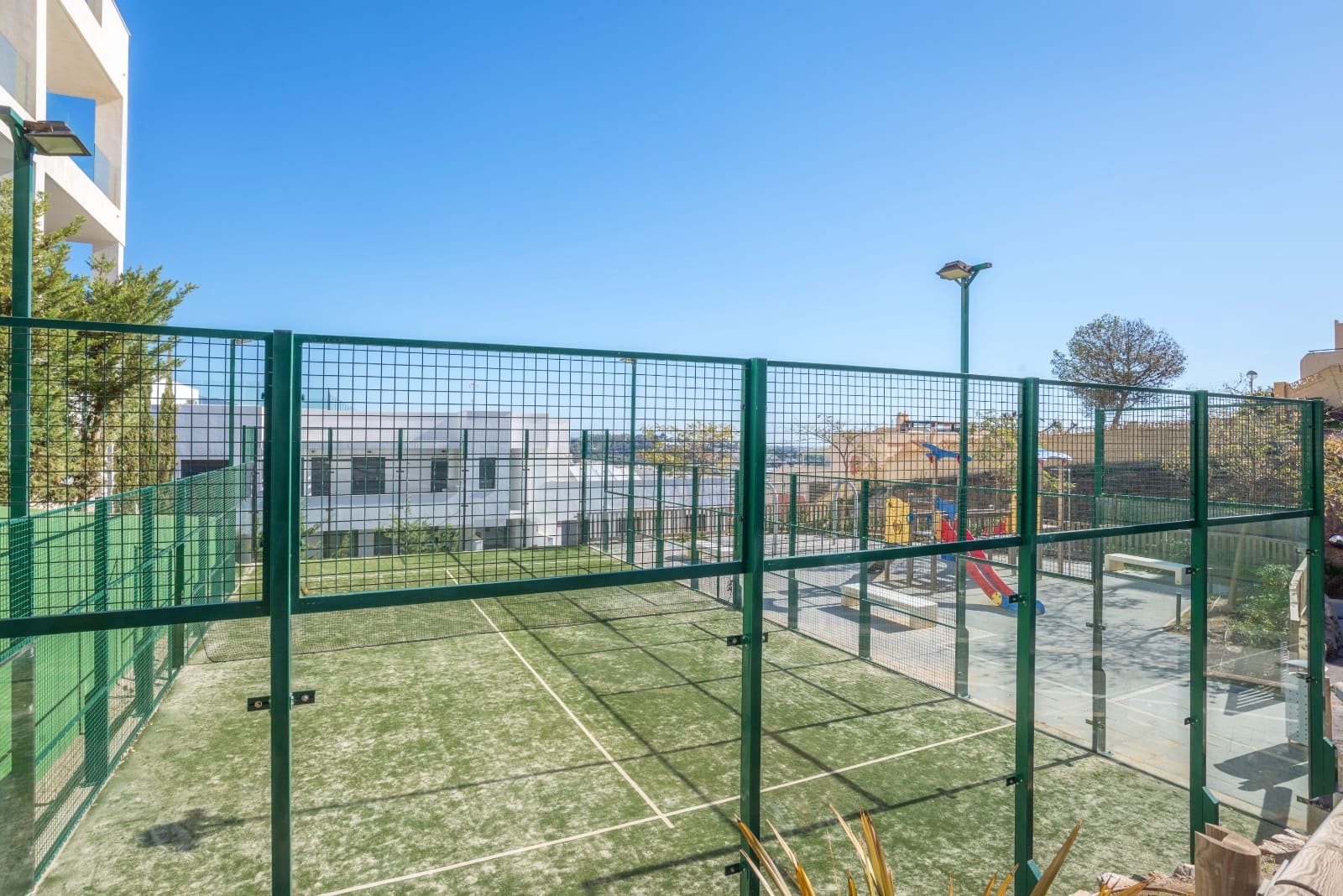 3 makuuhuone Huoneisto myytävänä paikassa La Cala de Mijas mukana uima-altaan 
autotalli - 649 000 € (Ref: 8226864)