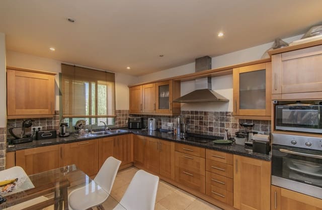 3 soveværelse Penthouse til salg i Los Flamingos, Benahavís med swimmingpool garage - € 980.000 (Ref: 8611045)