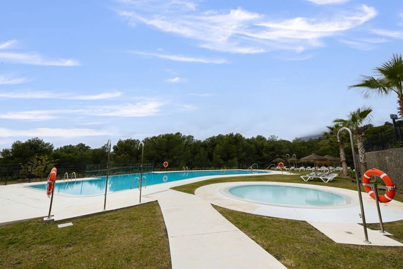 2 soverom Leilighet til salgs i Fuengirola med svømmebasseng garasje - € 669 000 (Ref: 8905914)