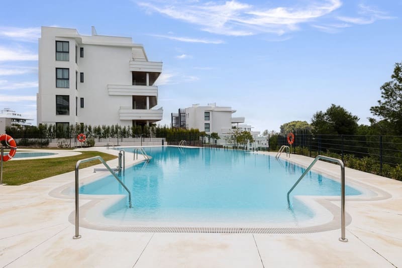 2 soverom Leilighet til salgs i Fuengirola med svømmebasseng garasje - € 669 000 (Ref: 8905914)