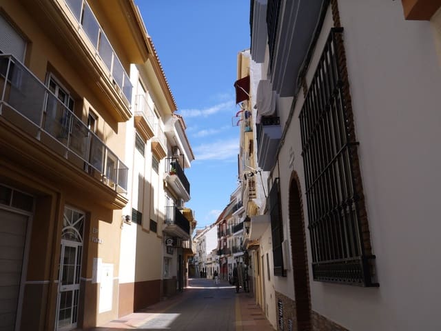 3 makuuhuone Kattohuoneisto myytävänä paikassa Fuengirola - 420 000 € (Ref: 8920190)