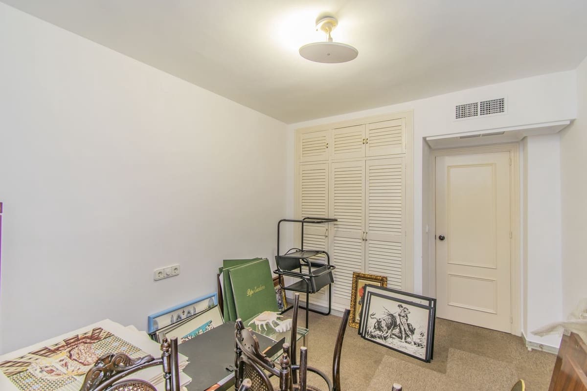 4 soveværelse Penthouse til salg i Marbella med garage - € 875.000 (Ref: 8927174)