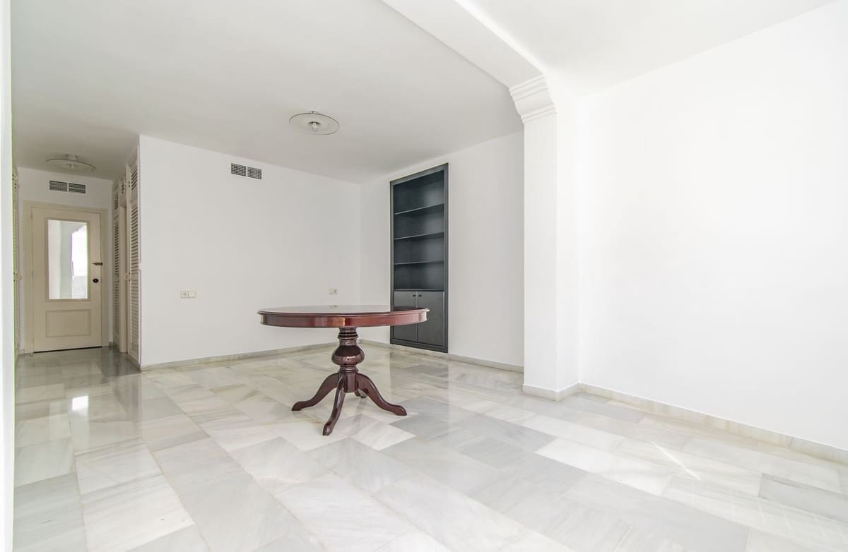 4 soveværelse Penthouse til salg i Marbella med garage - € 875.000 (Ref: 8927174)