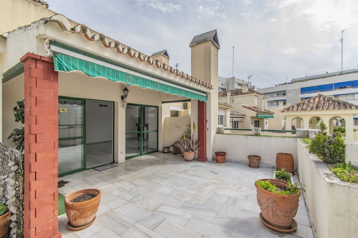 4 soveværelse Penthouse til salg i Marbella med garage - € 875.000 (Ref: 8927174)