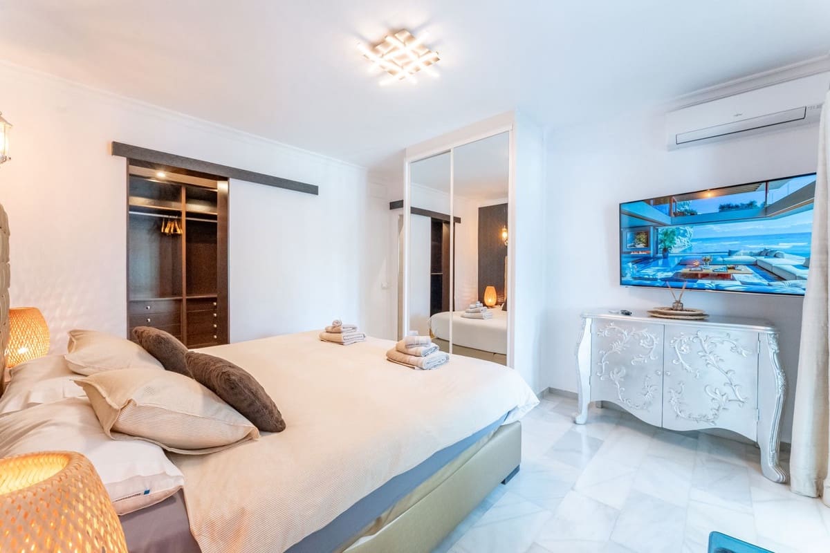 4 soveværelse Villa til salg i Calahonda med swimmingpool garage - € 1.650.000 (Ref: 9103479)