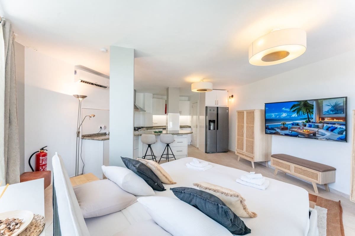 4 soveværelse Villa til salg i Calahonda med swimmingpool garage - € 1.650.000 (Ref: 9103479)