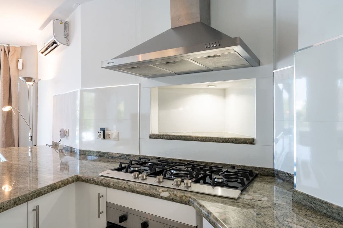 4 soveværelse Villa til salg i Calahonda med swimmingpool garage - € 1.650.000 (Ref: 9103479)