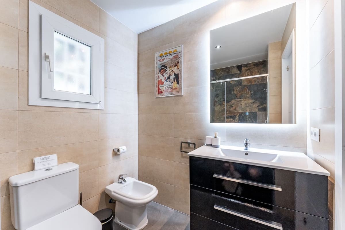 4 soveværelse Villa til salg i Calahonda med swimmingpool garage - € 1.650.000 (Ref: 9103479)