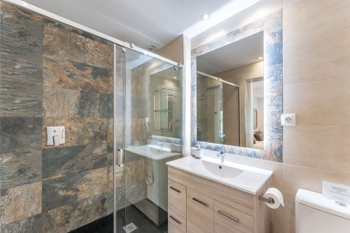 4 soveværelse Villa til salg i Calahonda med swimmingpool garage - € 1.650.000 (Ref: 9103479)