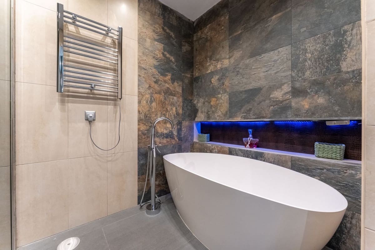 4 soveværelse Villa til salg i Calahonda med swimmingpool garage - € 1.650.000 (Ref: 9103479)