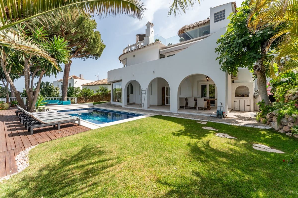 4 soveværelse Villa til salg i Calahonda med swimmingpool garage - € 1.650.000 (Ref: 9103479)