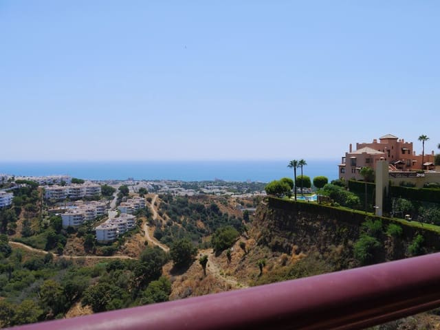 2 bedroom Apartment for sale in Calahonda, Mijas with pool garage - € 320,000 (Ref: 9215777)