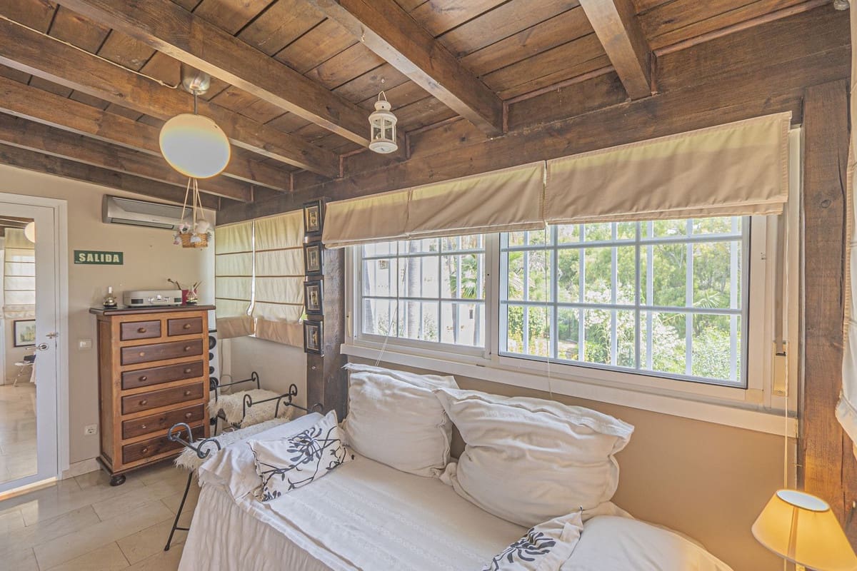 3 makuuhuone Huoneisto myytävänä paikassa Marbella mukana uima-altaan 
autotalli - 420 000 € (Ref: 9219132)