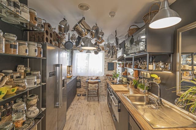 3 makuuhuone Huoneisto myytävänä paikassa Rio Real - Los Monteros, Marbella mukana uima-altaan 
autotalli - 410 000 € (Ref: 9219132)