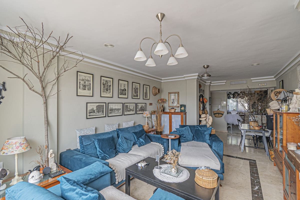 3 makuuhuone Huoneisto myytävänä paikassa Marbella mukana uima-altaan 
autotalli - 420 000 € (Ref: 9219132)