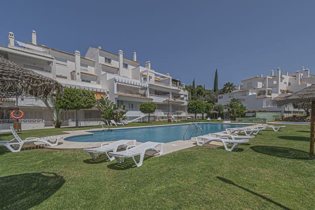 3 makuuhuone Huoneisto myytävänä paikassa Rio Real - Los Monteros, Marbella mukana uima-altaan 
autotalli - 410 000 € (Ref: 9219132)