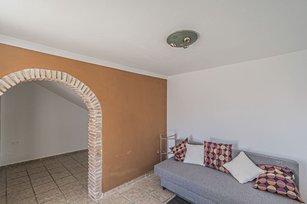 4 soveværelse Byhus til salg i Las Chapas med swimmingpool garage - € 1.125.000 (Ref: 9221346)