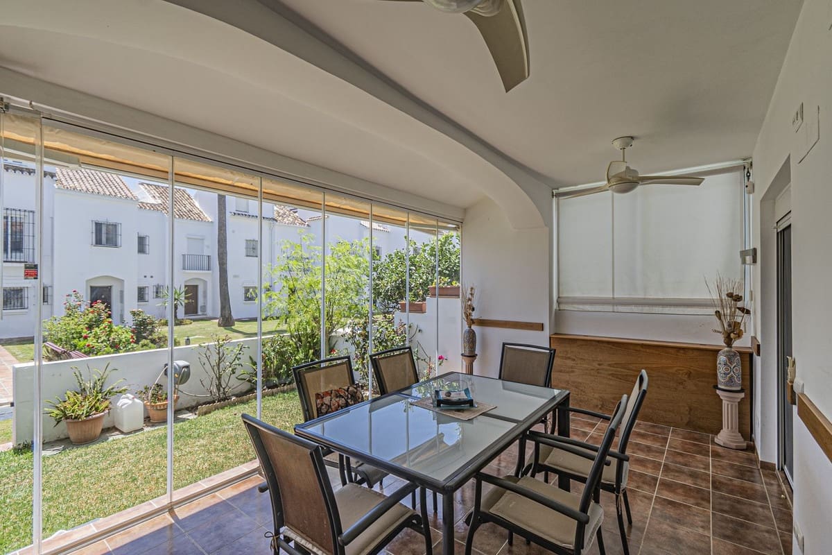 4 soveværelse Byhus til salg i Las Chapas med swimmingpool garage - € 1.125.000 (Ref: 9221346)