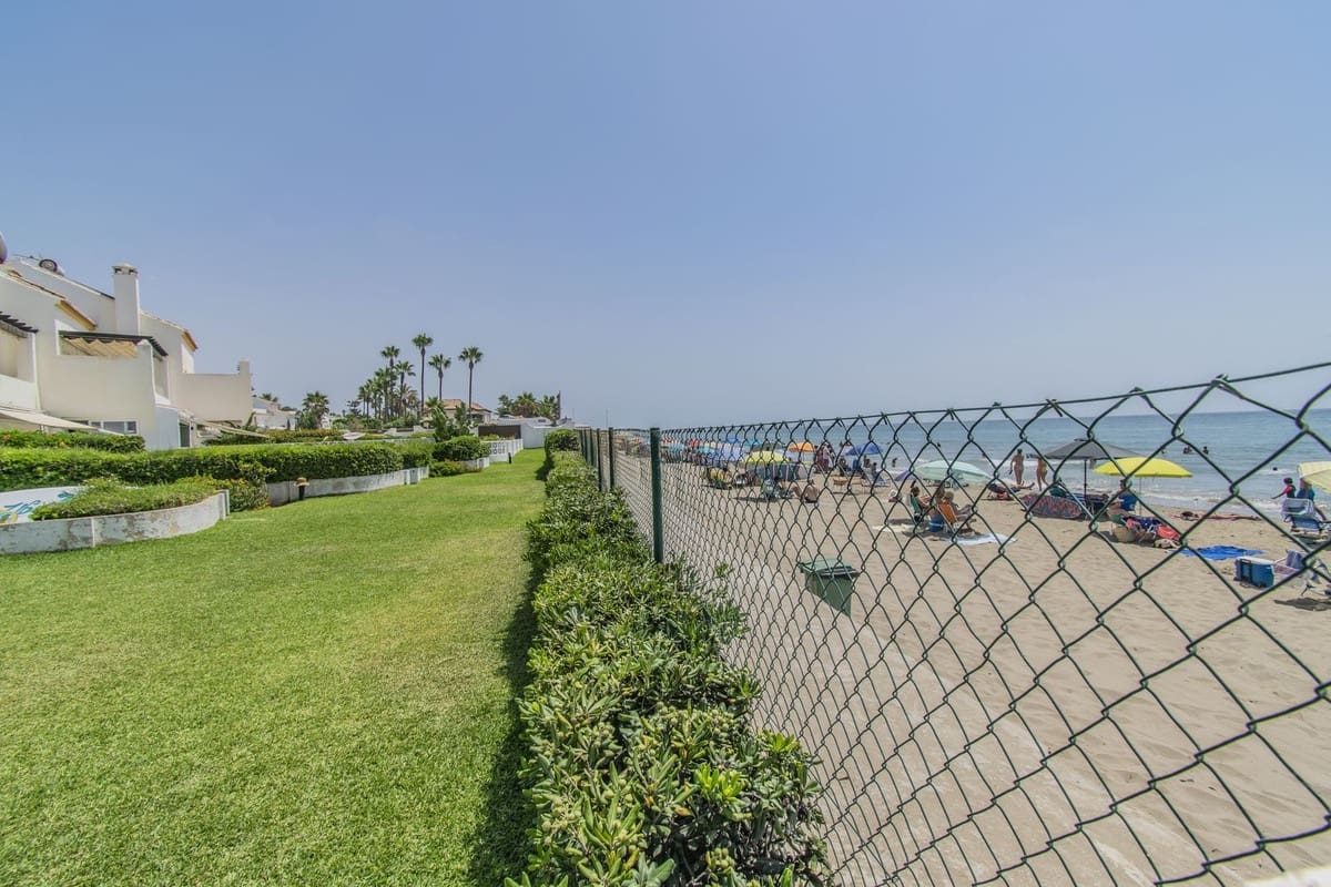 4 soveværelse Byhus til salg i Las Chapas med swimmingpool garage - € 1.125.000 (Ref: 9221346)