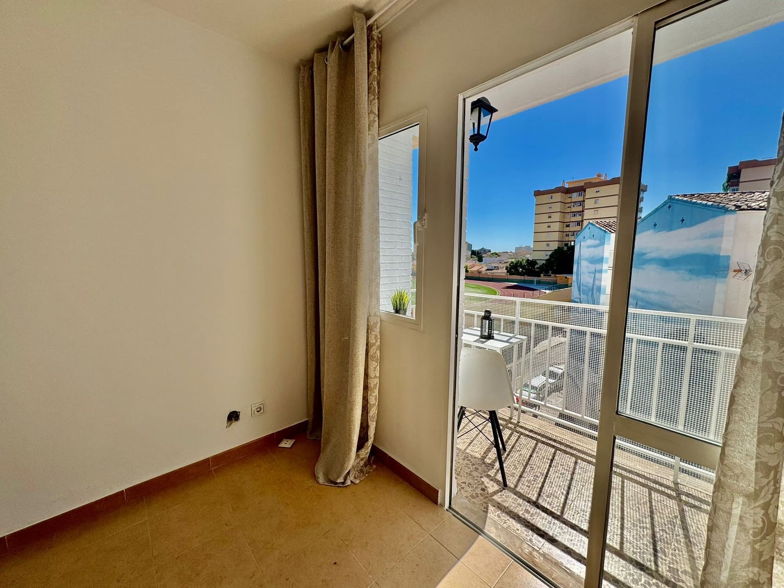 3 makuuhuone Kattohuoneisto myytävänä paikassa Fuengirola - 197 000 € (Ref: 9331828)