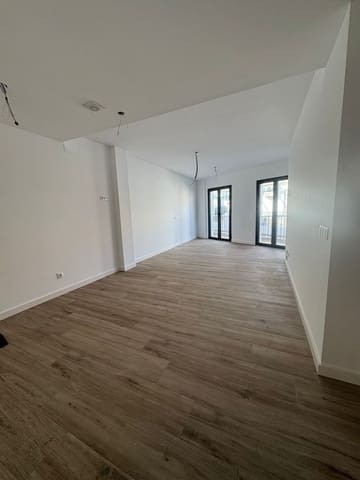 2 bedroom Apartment for sale in Los Pacos, Fuengirola - € 250,000 (Ref: 9331840)