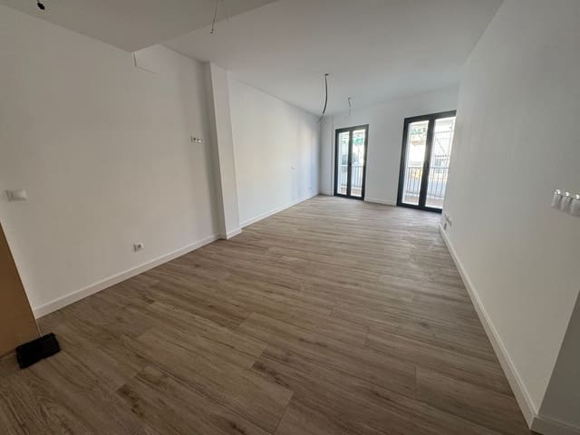 2 bedroom Apartment for sale in Los Pacos, Fuengirola - € 250,000 (Ref: 9331840)