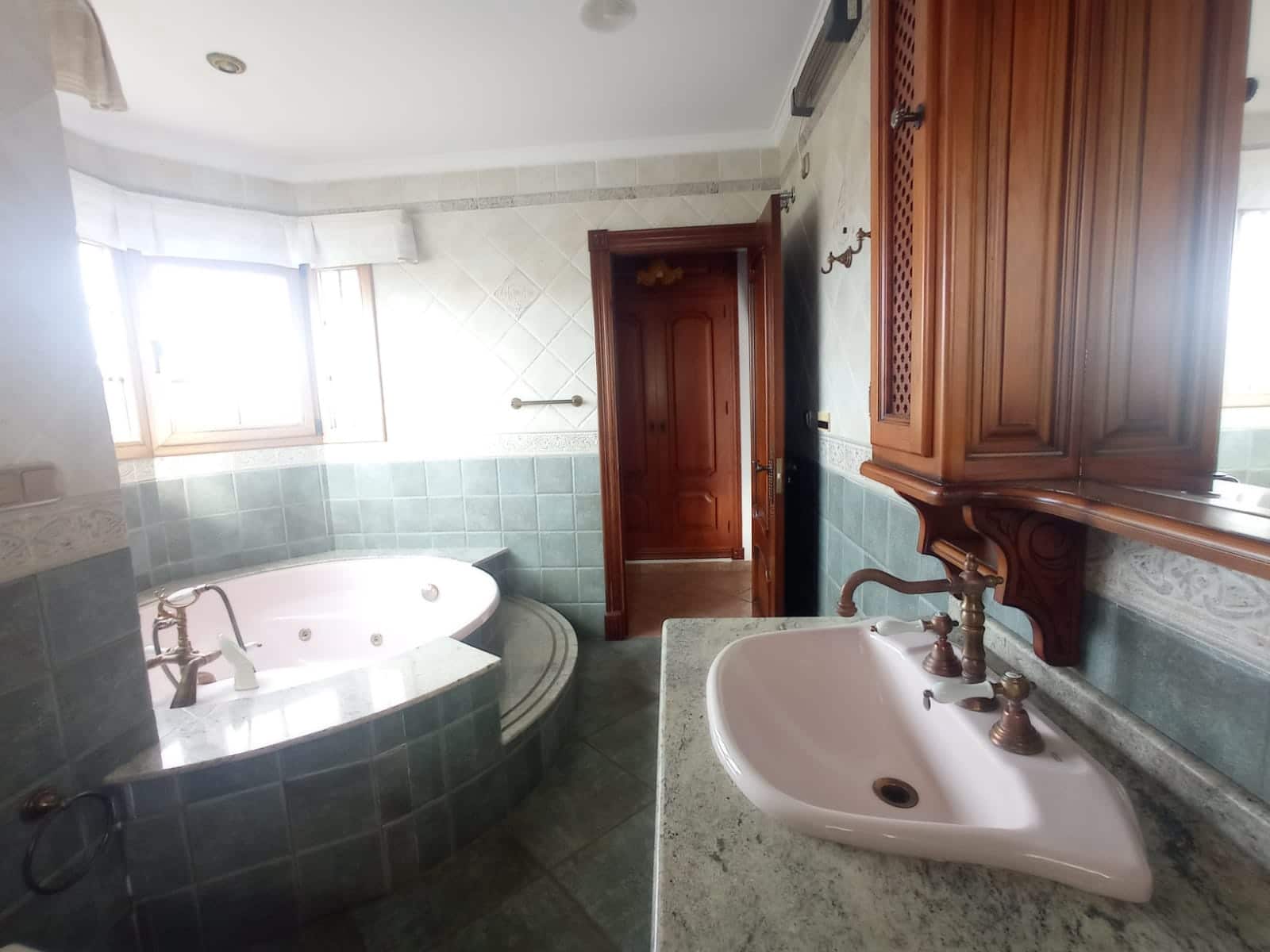 5 bedroom Villa for sale in Mijas with pool garage - € 1,300,000 (Ref: 9341603)