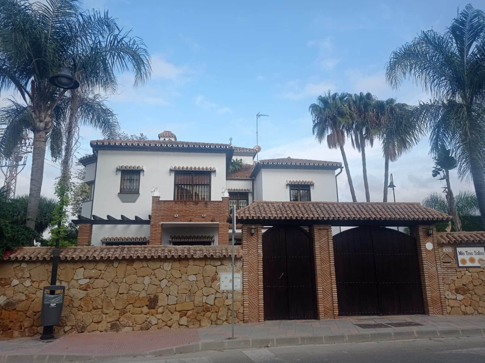 5 bedroom Villa for sale in Mijas with pool garage - € 1,300,000 (Ref: 9341603)