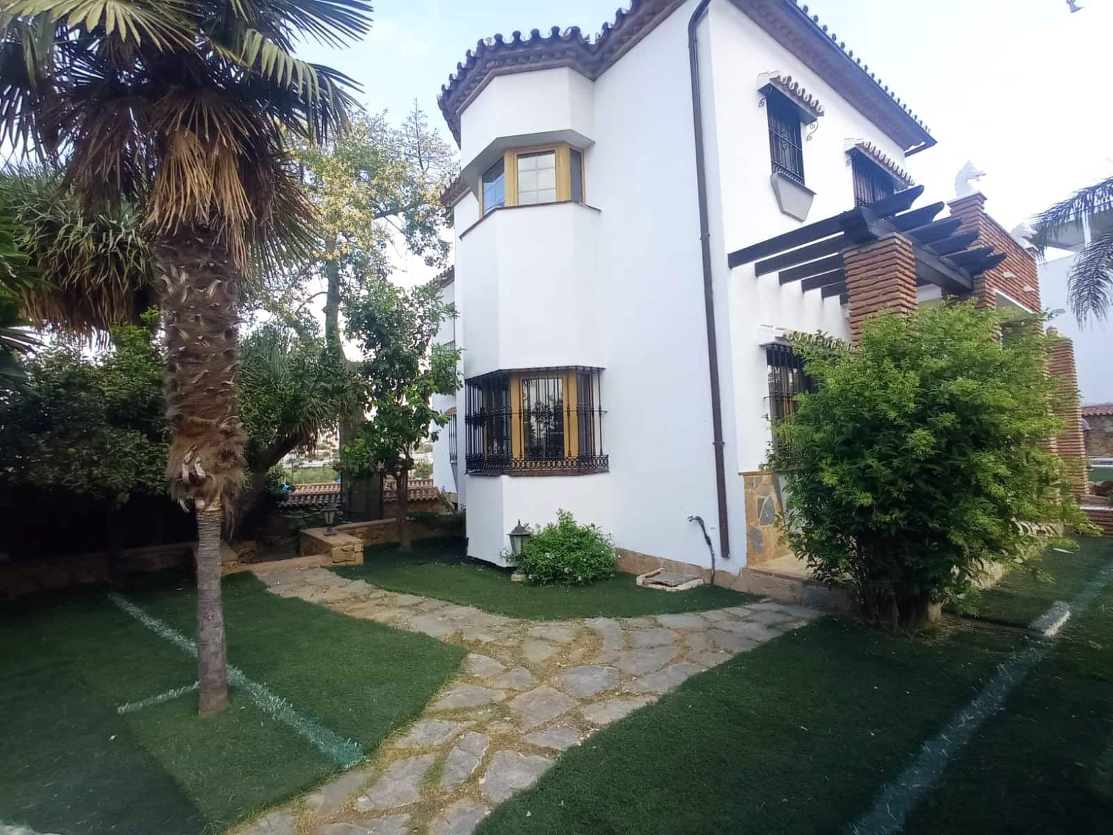 5 bedroom Villa for sale in Mijas with pool garage - € 1,300,000 (Ref: 9341603)
