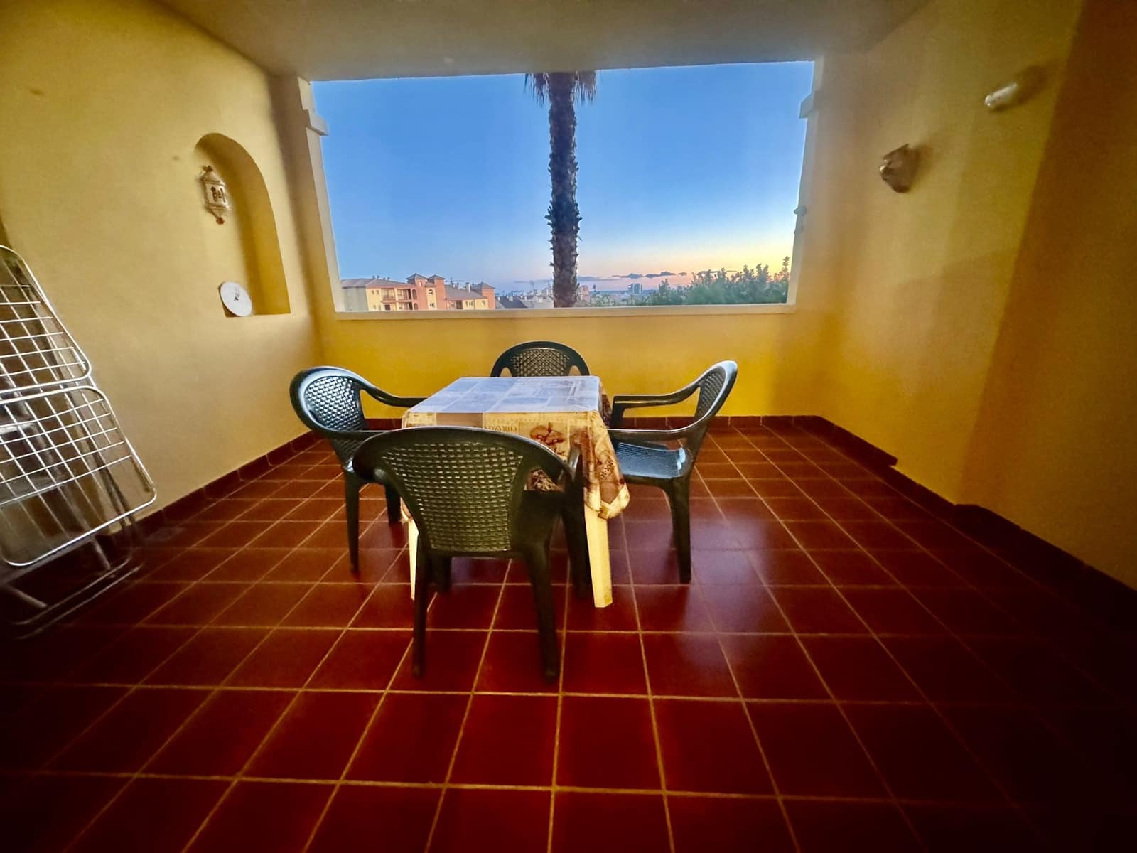 1 soveværelse Lejlighed til salg i Fuengirola med swimmingpool garage - € 239.000 (Ref: 9414878)