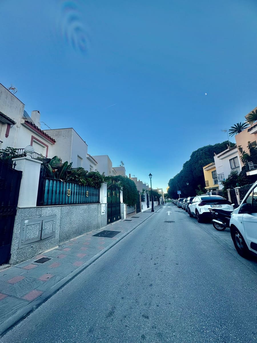 4 soverom Hus til salgs i Fuengirola med svømmebasseng - € 466 000 (Ref: 9438266)