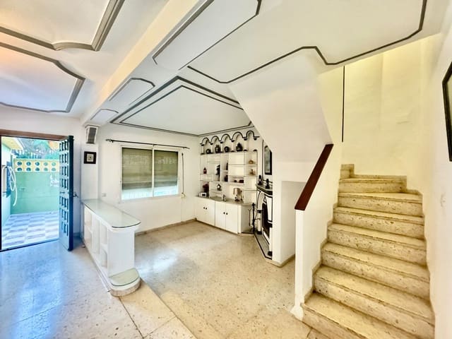 4 quarto Casa em Banda para venda em Los Boliches , Fuengirola com piscina - 466 000 € (Ref: 9438266)